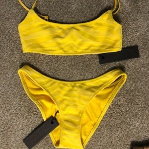 Triangl bikini in Yellow Mica-Shine and Bikini Bag